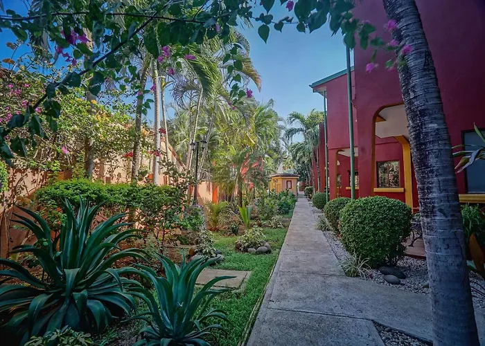 Walk To | 2br Townhouse W/ Pool & Workspace Apartamento